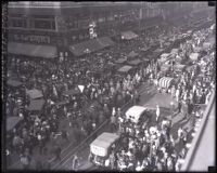 Intersection of Fifth and Broadway during the Armistice Day jubilee, Los Angeles, 1918