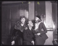Prisoner E. Rand Becker with his new bride Lillian Beatty and her sister Maude Beatty, Los Angeles, 1920
