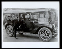 John and Welcome Watson, posing with a car, Los Angeles, 1910-1920