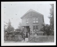 Home of Robert James Boyd and Emma P. Barrett Boyd at 1242 El Molino, Los Angeles, 1908-1910