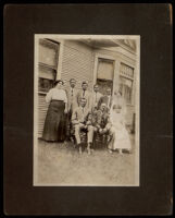 Family of contractor James Marsh Harvey, circa 1915