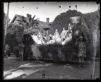 "Sunbeams of Orange" float in the Tournament of Roses Parade, Pasadena, 1923