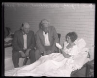 Murder suspect Winnie Ruth Judd with Dr. W. C. Judd and Paul Schenck at the Georgia Street Receiving Hospital, Los Angeles, 1931 