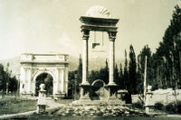 Central Square: Monuments