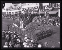 Unidentified float in the Tournament of Roses Parade, Pasadena, 1927