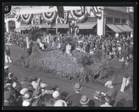 Southern California Lions Club float in the Tournament of Roses Parade, Pasadena, 1927