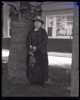 Augusta Richardson on vacation, Long Beach, 1924