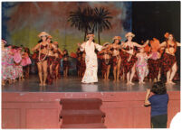 Presentación de fin de cursos de danza hawaiana