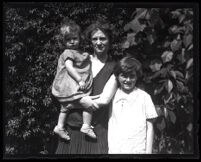 Winifred Banks with her daughters Iris and Mary, members of Divine Order of the Royal Arms of the Great Eleven, Los Angeles, 1929-1934