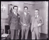 Eduardo H. Cházaro and Fernando de la Garza discuss road construction, Los Angeles, 1931