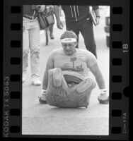 Bob Weiland, disabled veteran, participating in Los Angeles Marathon, 1987