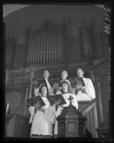Singers from Huntington Park Methodist Church signing Handel's "Messiah" in Los Angeles, Calif., 1960