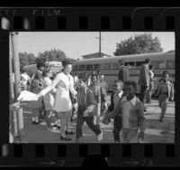 Students arriving at La Tijera School on first day of district integration in Inglewood, Calif., 1970