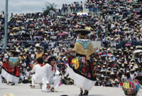 Tehuantepec, dancers and spectators, 1982 or 1985
