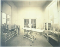 Hospital surgery room at Universal City, Calif., 1915
