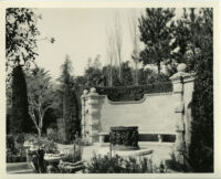 Harvey Mudd residence, courtyard with fountain with dancing maenad relief, Beverly Hills, 1933