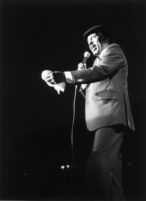 Ernie Andrews singing in 1985 [descriptive]