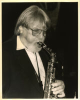 Bud Shank playing the alto sax in Los Angeles [descriptive]