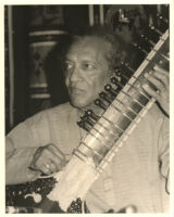 Ravi Shankar playing the sitar, Los Angeles [descriptive]