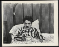 Charlie Chaplin in The Adventurer
