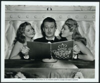 David Bruce, Barbara Bates, and Jean Trent in Lady on a Train