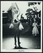 Dorothy Kirsten and extras in Mr. Music