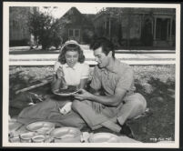 Janet Leigh eating lunch with husband Tony Curtis during filming of Two Tickets To Broadway
