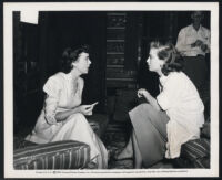 Ida Lupino and Peggy Dow behind the scenes in Woman In Hiding