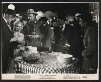 Lori Nelson, James Stewart, Arthur Kennedy, and other cast members in Bend of the River