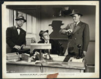 Chester Morris, Richard Lane, and Frank Sully in Boston Blackie and the Law