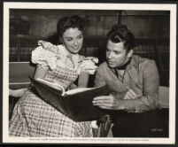 Beverly Tyler and Audie Murphy in The Cimarron Kid