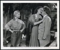 Shaye Cogan, Dorothy Shay, and Lou Costello in Comin' Round the Mountain
