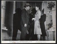 Warner Baxter and Ellen Drew in The Crime Doctor's Man Hunt