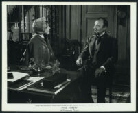 Betty Linley and Ralph Richardson in The Heiress