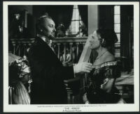 Ralph Richardson and Selena Royle in The Heiress