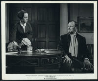 Olivia de Havilland and Ralph Richardson in The Heiress