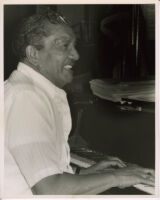 Gerald Wiggins playing piano, Los Angeles, July 1996 [descriptive]