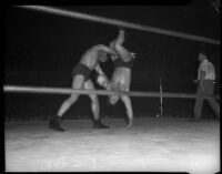 Wrestling match between Ernie "Dirty" Dusek and Vincent López, Los Angeles, 1935