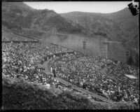 Spectators watching Eleanor Roosevelt speak at the Hollywood Bowl, October 1, 1935