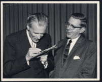 Aldous Huxley with [Mercer?] Sullivan at Presbyterian Church, Lake Forest, Ill., 1960 [descriptive]