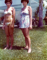 The Guardia daughters in bikinis