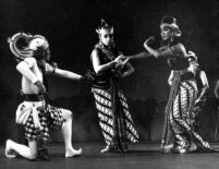 Spring Festival (Java): Three dancers