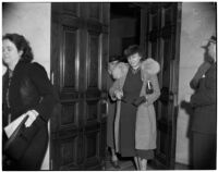 Mrs. Elsie Hinman Bush at divorce hearing against her ex-husband, former Superior Court Judge Guy F. Bush, Los Angeles, March 4, 1940