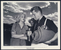 Jan Sterling and Kirk Douglas in Ace in the Hole