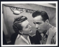 Mary Astor and Humphrey Bogart in Across the Pacific