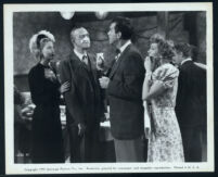 Fred MacMurray, Claudette Colbert, and others in The Egg and I