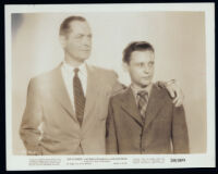 Robert Montgomery and Michael Ripper in Eye Witness