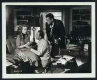 Carolyn Jones, King Donovan, and Kevin McCarthy in The Invasion of the Body Snatchers
