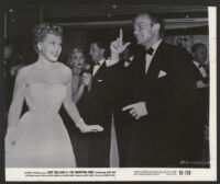 Judy Holliday, Aldo Ray and extras in The Marrying Kind