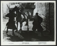 Richard Todd and extras in The Story of Robin Hood